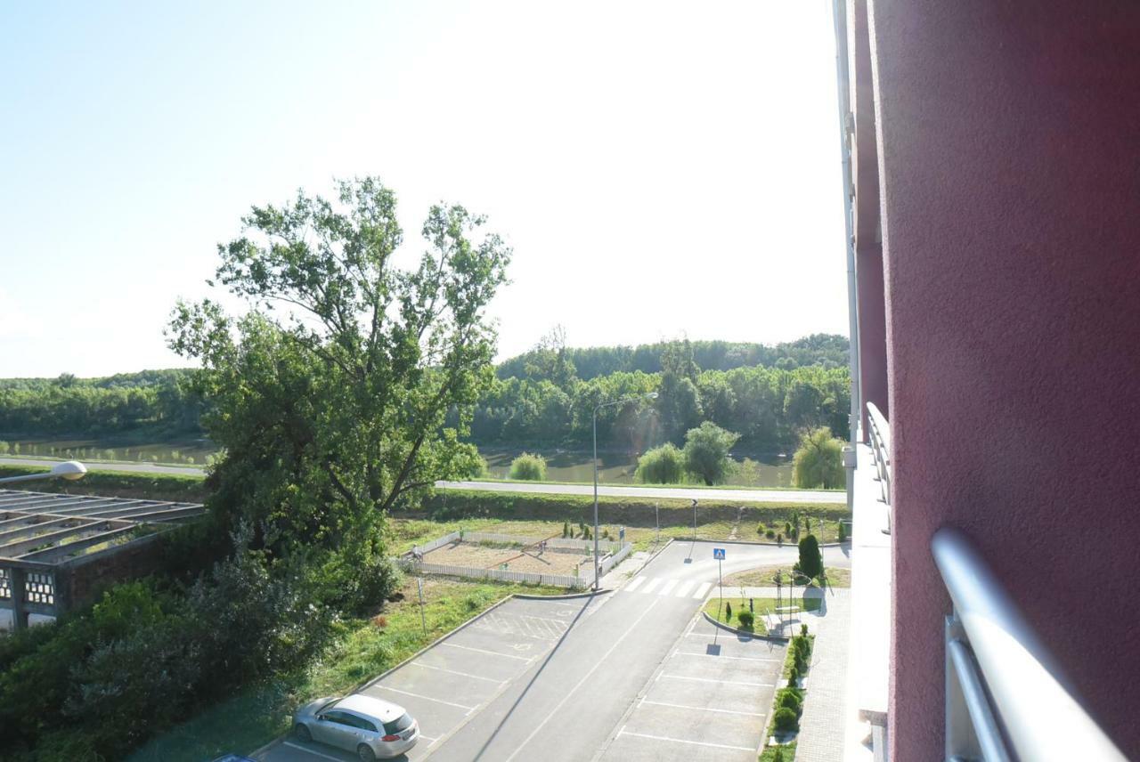 Tamis Kapija Apartment Панчево Экстерьер фото